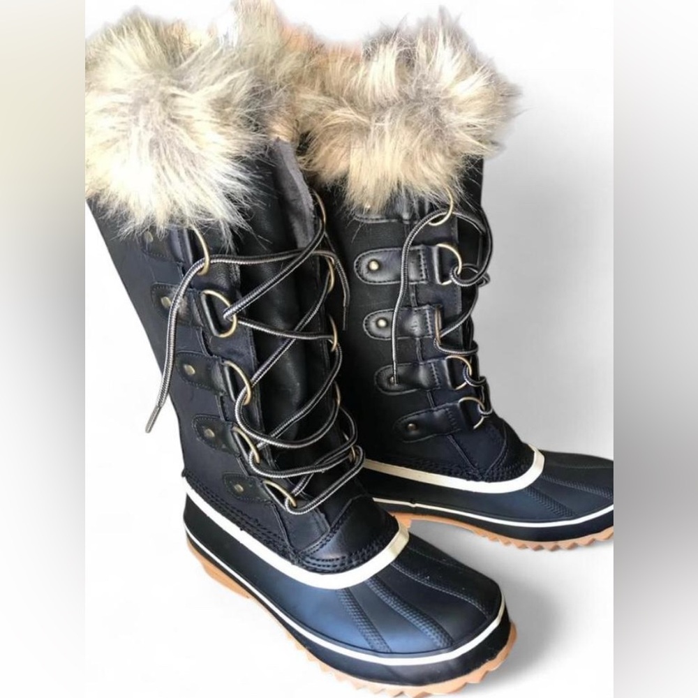 JBU Black and Tan Fur-Trimmed Winter Boots